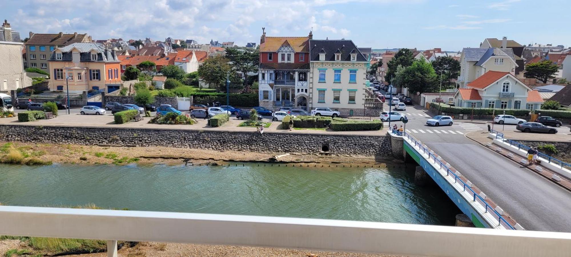Une Jolie Vue - Appt 2 Pieces Vue Mer Balcon Sud Wimereux Exteriör bild