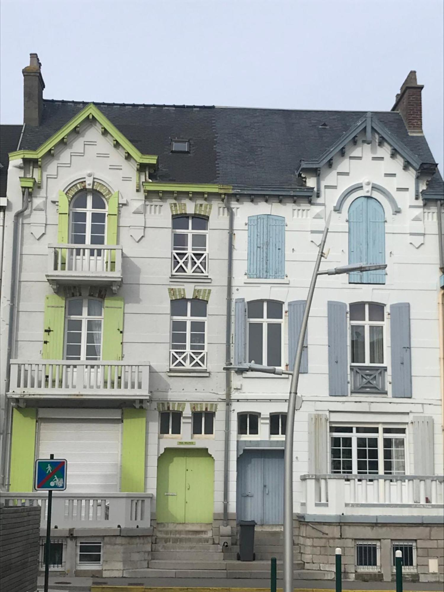 Une Jolie Vue - Appt 2 Pieces Vue Mer Balcon Sud Wimereux Exteriör bild